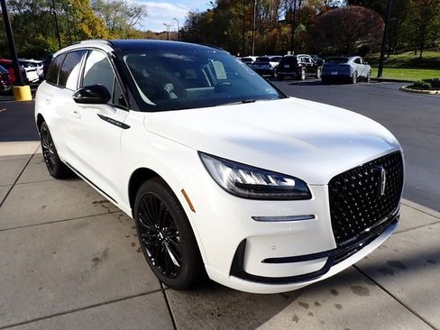 New 2026 Lincoln Corsair Premiere image 8