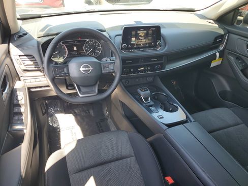 Certified 2026 Nissan Rogue SV FWD image 16