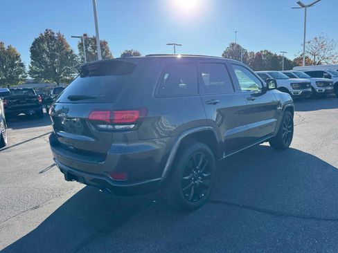 Used 2021 Jeep Grand Cherokee Laredo X image 7