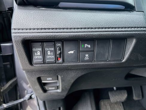 Used 2025 Honda Odyssey Touring image 10