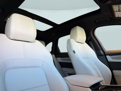 New 2026 Jaguar F-PACE R-Dynamic S AWD/4WD image 19