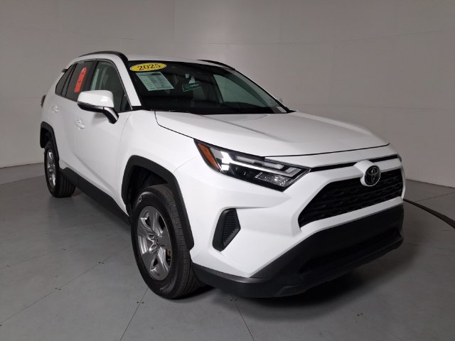 Used 2025 Toyota RAV4 XLE FWD image 2