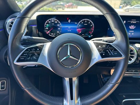 Used 2025 Mercedes-Benz CLA 250 4MATIC image 27