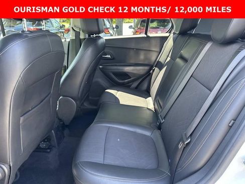 Used 2020 Chevrolet Trax LT w/ LT Convenience Package FWD image 15