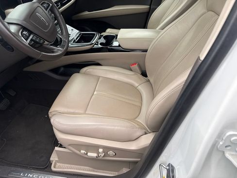 Used 2023 Lincoln Nautilus Reserve w/ Equipment Group 201A AWD/4WD image 7