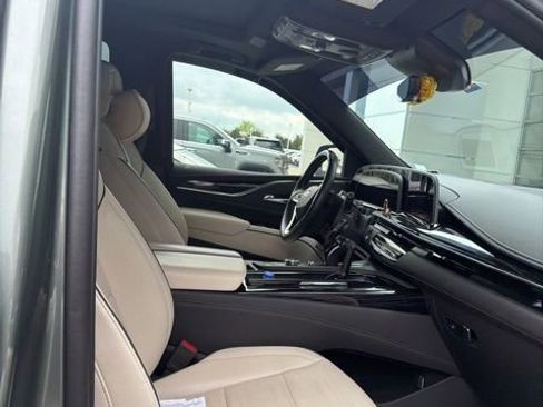 Used 2024 Cadillac Escalade Sport w/ LPO, ONYX Package AWD/4WD image 6