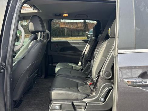 Used 2023 Honda Odyssey EX-L image 3