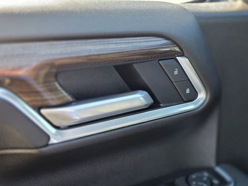 Used 2025 Chevrolet Silverado 1500 LT image 21