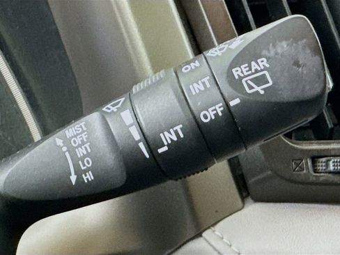 Used 2015 Toyota RAV4 XLE FWD image 14