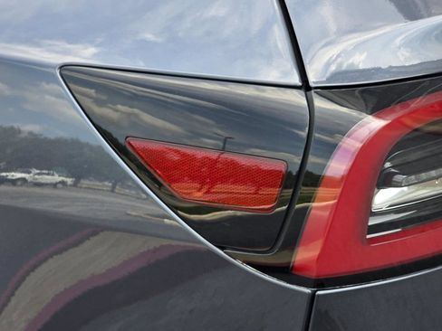 Used 2022 Tesla Model 3 Standard Range RWD image 35
