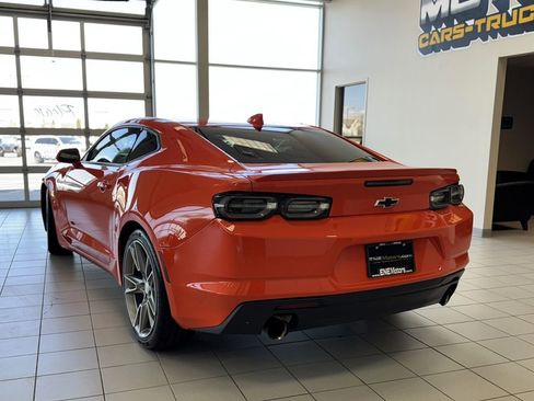 Used 2020 Chevrolet Camaro LT w/ RS Package image 5