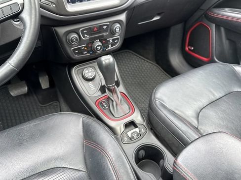 Used 2017 Jeep Compass Trailhawk w/ Leather Interior Group AWD/4WD image 11