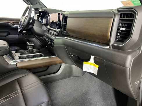 Used 2024 Chevrolet Silverado 1500 High Country w/ High Country Premium Package image 31