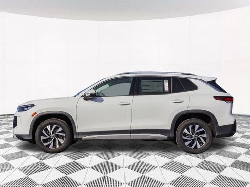 New 2025 Volkswagen Tiguan S image 9