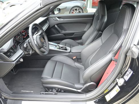 Used 2024 Porsche 911 Targa 4S image 21