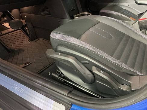Certified 2025 MINI Cooper S FWD image 19
