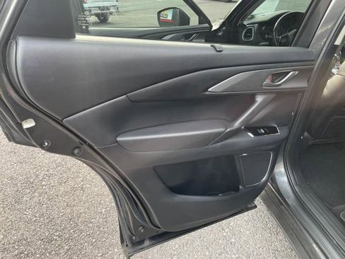 Used 2018 MAZDA CX-9 Touring w/ Touring Premium Package image 22