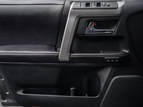 Used 2016 Toyota 4Runner Limited image 36