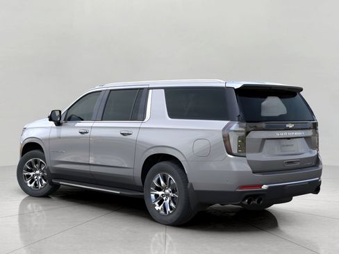 New 2026 Chevrolet Suburban Premier image 3