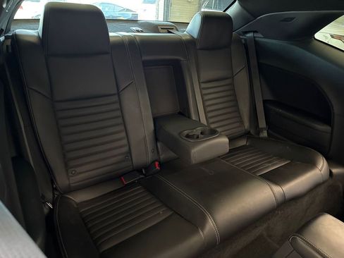 Used 2014 Dodge Challenger R/T Plus RWD image 26