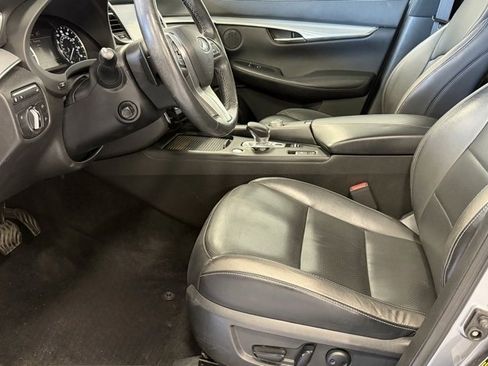 Used 2019 INFINITI QX50 Essential w/ Premium Heat Package image 10