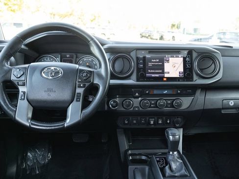 Used 2019 Toyota Tacoma TRD Off-Road AWD/4WD image 26