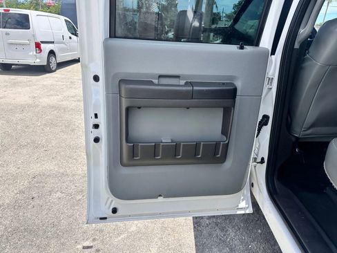 Used 2015 Ford F550 4x4 Crew Cab Super Duty image 14