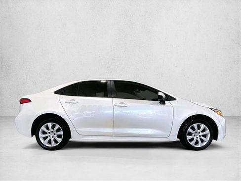 Used 2024 Toyota Corolla LE FWD image 5