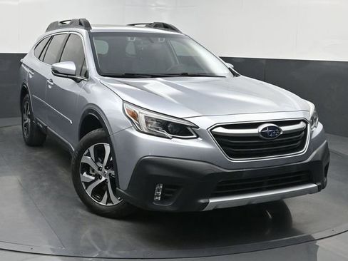 Used 2022 Subaru Outback Limited image 1