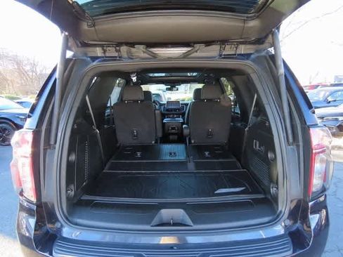 Used 2022 Chevrolet Tahoe LT w/ LT Signature Plus Package image 11