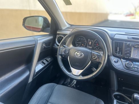 Used 2018 Toyota RAV4 Adventure image 18