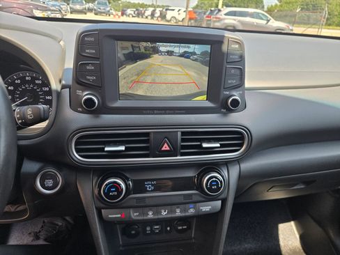 Used 2020 Hyundai Kona Limited FWD image 8