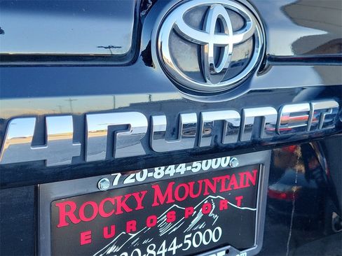 Used 2016 Toyota 4Runner SR5 image 16