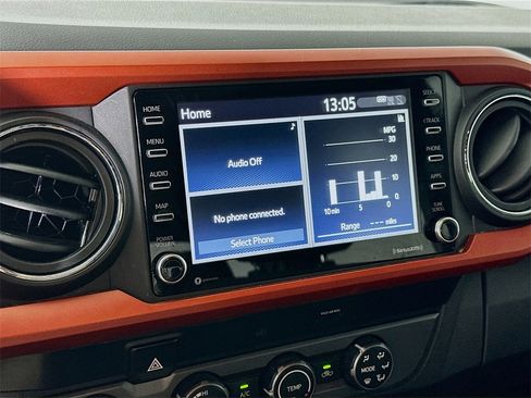 Used 2020 Toyota Tacoma TRD Off-Road image 21