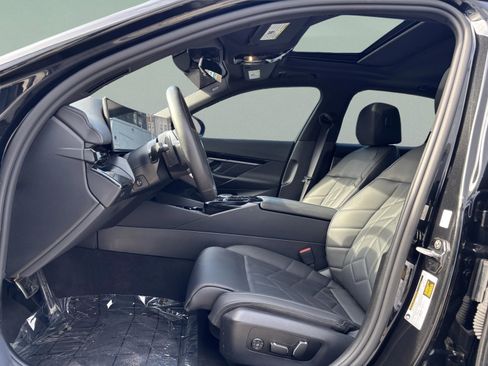 Used 2025 BMW 530i w/ M Sport Package image 20