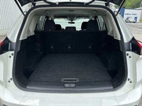 Used 2024 Nissan Rogue S AWD/4WD image 21