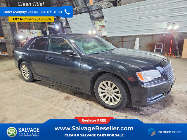 Used 2014 Chrysler 300 RWD image 5