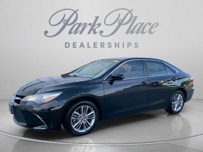 Used 2017 Toyota Camry SE w/ Moonroof Package