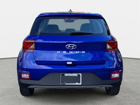 New 2026 Hyundai Venue SE image 6