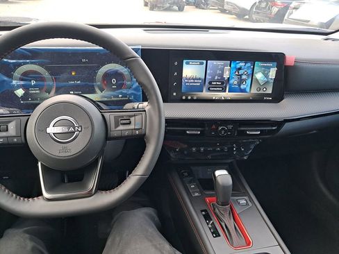 New 2026 Nissan Kicks SR w/ SR Premium Package AWD/4WD image 13