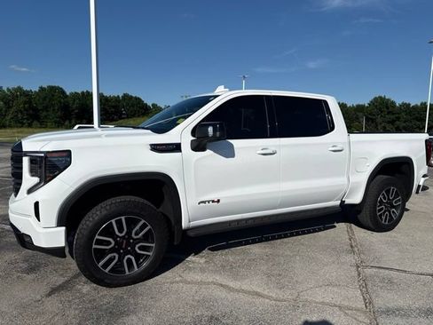 Used 2025 GMC Sierra 1500 AT4 w/ AT4 Premium Package AWD/4WD image 5