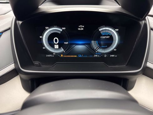 Used 2019 BMW i8 Roadster AWD/4WD image 27