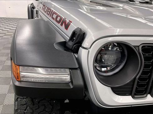 Used 2024 Jeep Wrangler Unlimited Rubicon w/ Technology Group AWD/4WD image 31