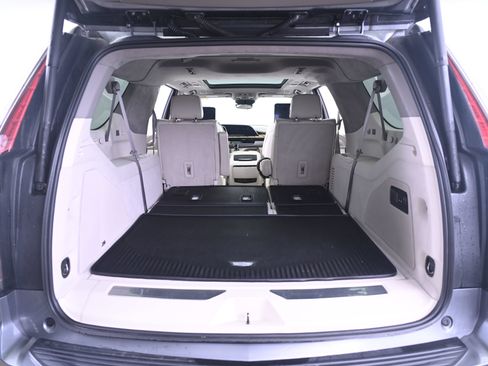 Used 2022 Cadillac Escalade ESV Premium Luxury Platinum AWD/4WD image 16