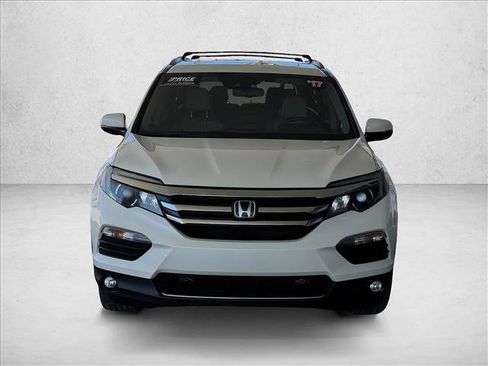 Used 2017 Honda Pilot Touring image 7