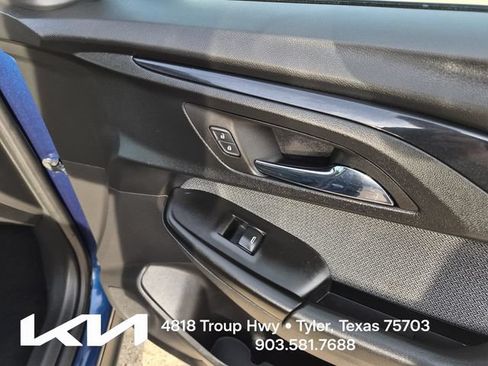 Used 2022 Chevrolet TrailBlazer LT FWD image 14