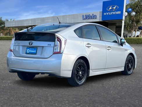 Used 2014 Toyota Prius Two image 3