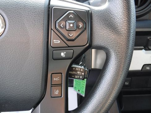 Used 2019 Toyota Tacoma 2WD Access Cab image 17