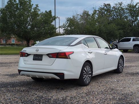 Used 2025 Nissan Altima 2.5 SV FWD image 7