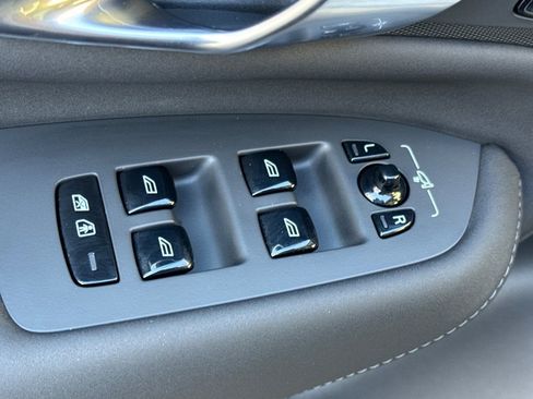 Used 2025 Volvo XC90 B6 Core w/ Protection Package Premier image 11